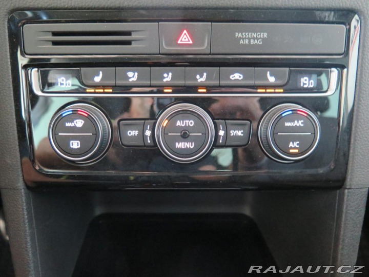 Volkswagen Golf Sportsvan 1.4TSI,DSG,navi,kamera,vý 2016