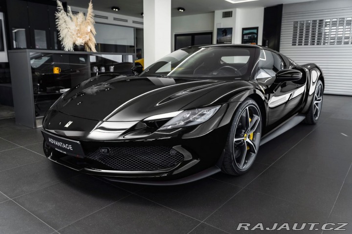 Ferrari 296 GTB Nero / Skladem 1800