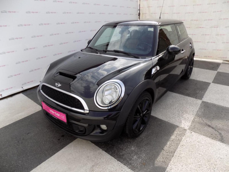 Mini Cooper S 1.6i/Klimatizace/Kůže/