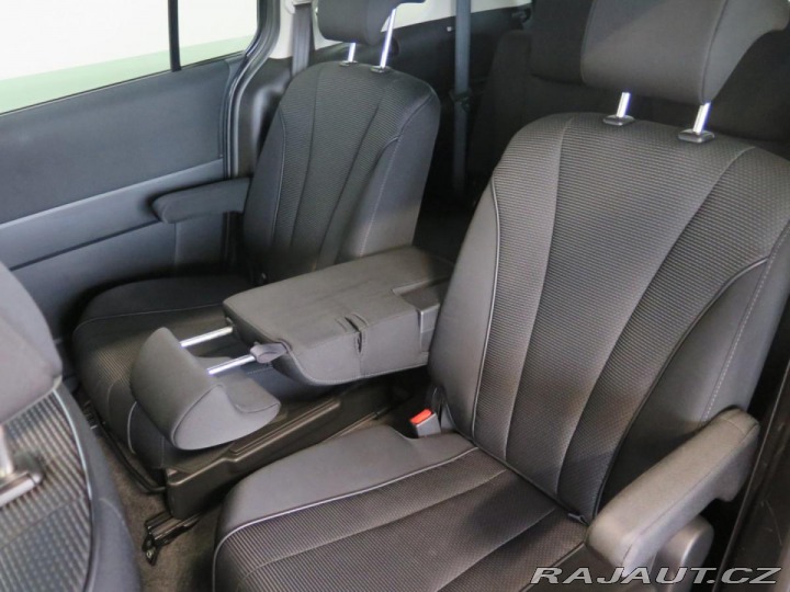 Mazda 5 1.8 85kW,klima,kamera,výh 2014