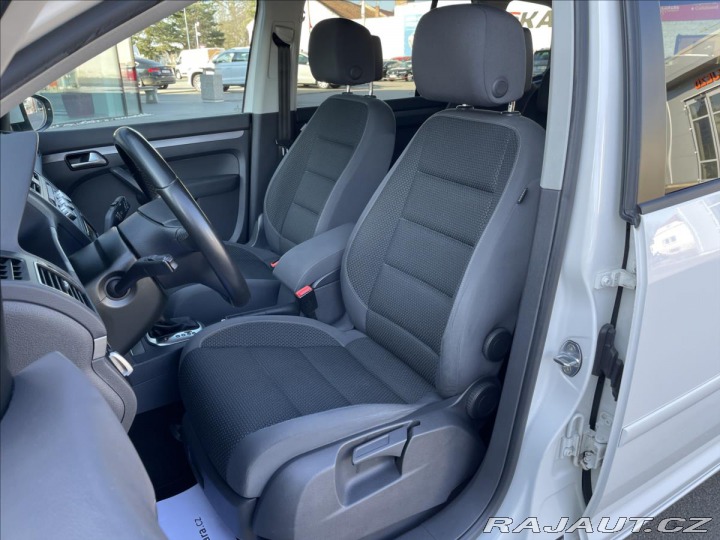Volkswagen Touran 1.6 TDI DSG 7míst Comfort 2013