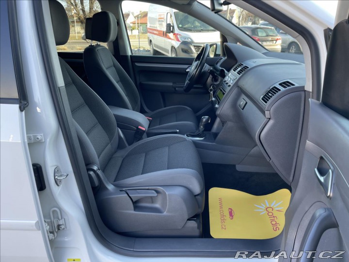 Volkswagen Touran 1.6 TDI DSG 7míst Comfort 2013