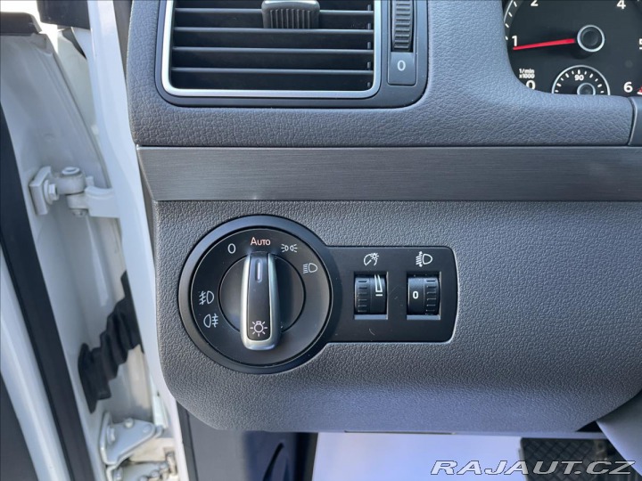 Volkswagen Touran 1.6 TDI DSG 7míst Comfort 2013