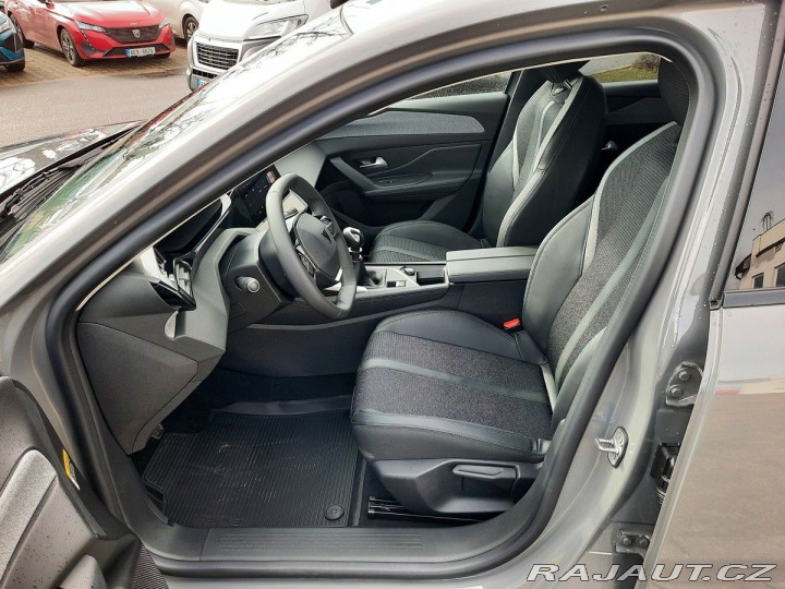 Peugeot 308 SW ALLURE 1,2 PT 130k M6 2025
