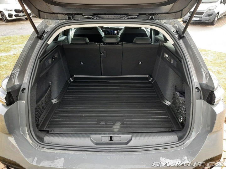 Peugeot 308 SW ALLURE 1,2 PT 130k M6 2025