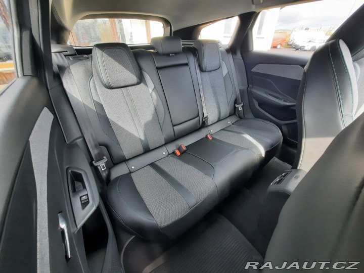 Peugeot 308 SW ALLURE 1,2 PT 130k M6 2025