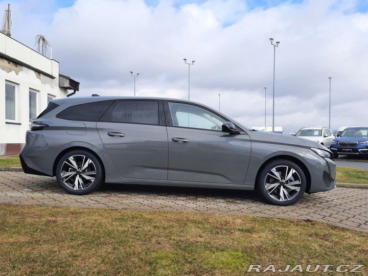 Peugeot 308 SW ALLURE 1,2 PT 130k M6 2025