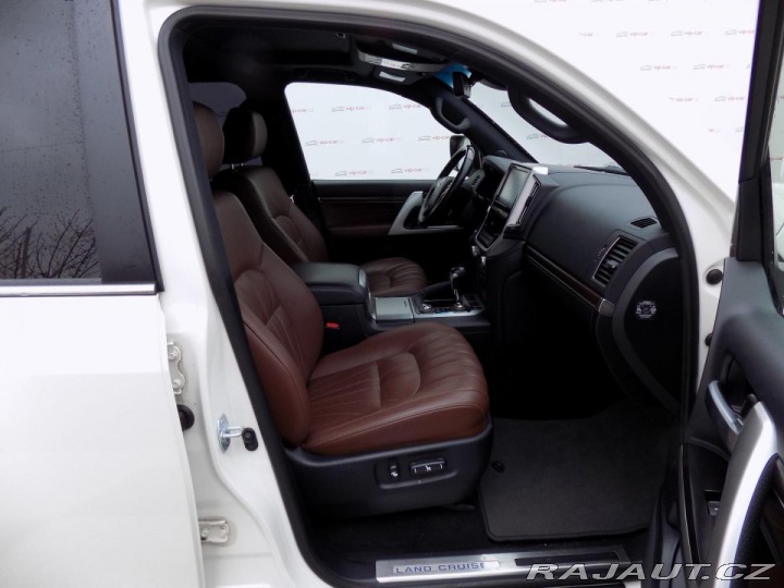 Toyota Land Cruiser 200/4.5/V8/Executive Loun 2020