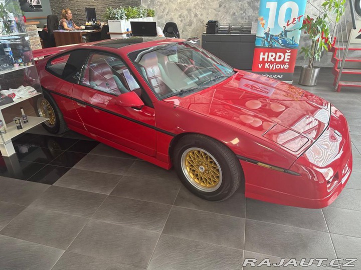 Pontiac Ostatní modely FIERO GT,2.8,93KW, V6,+2. 1990