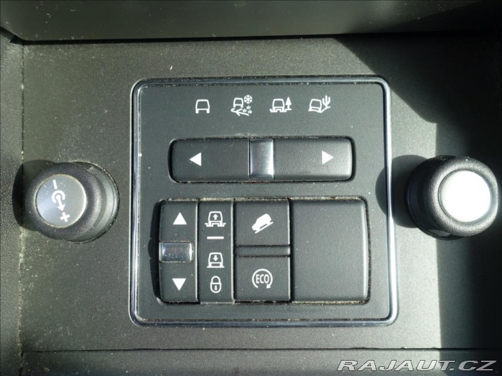 Land Rover Discovery 3,0 TDV6 S,ČR,7 míst,nové 2015