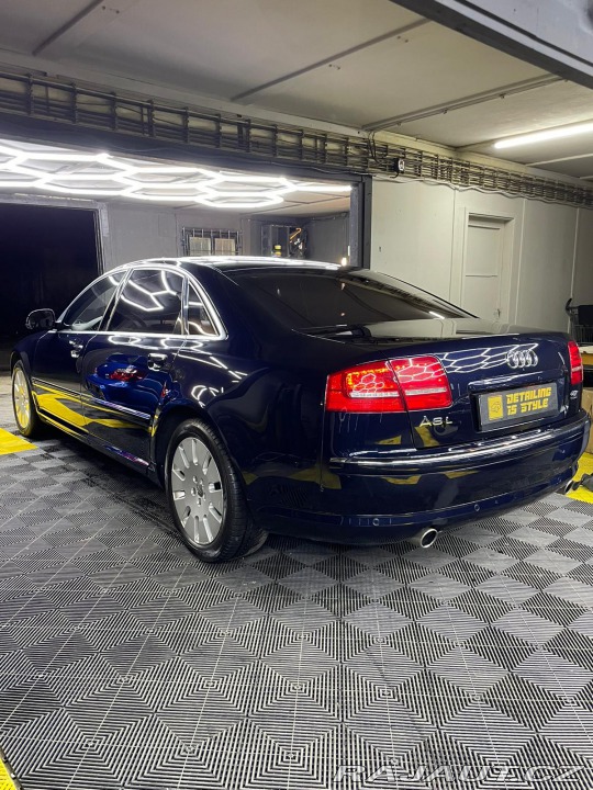 Audi A8 Long prezidentský speciál 2009