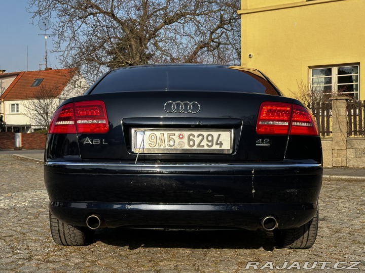 Audi A8 Long prezidentský speciál 2009