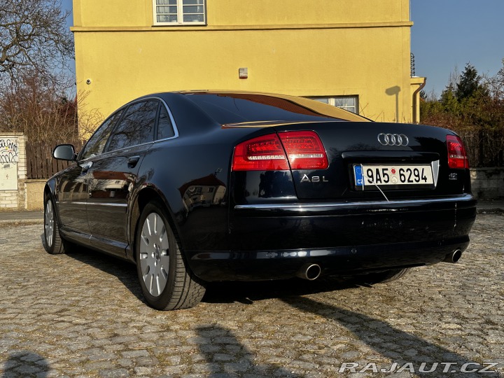 Audi A8 Long prezidentský speciál 2009