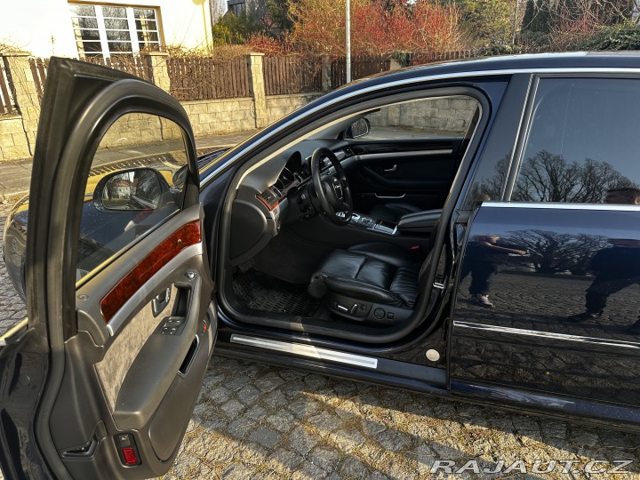 Audi A8 Long prezidentský speciál 2009