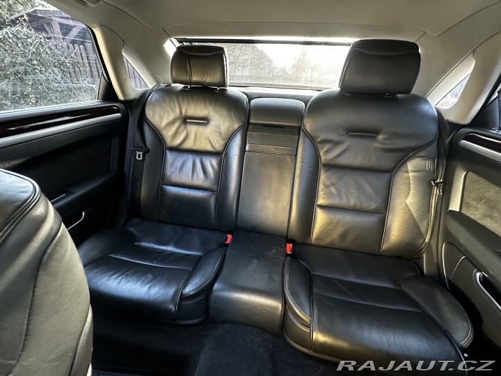 Audi A8 Long prezidentský speciál 2009