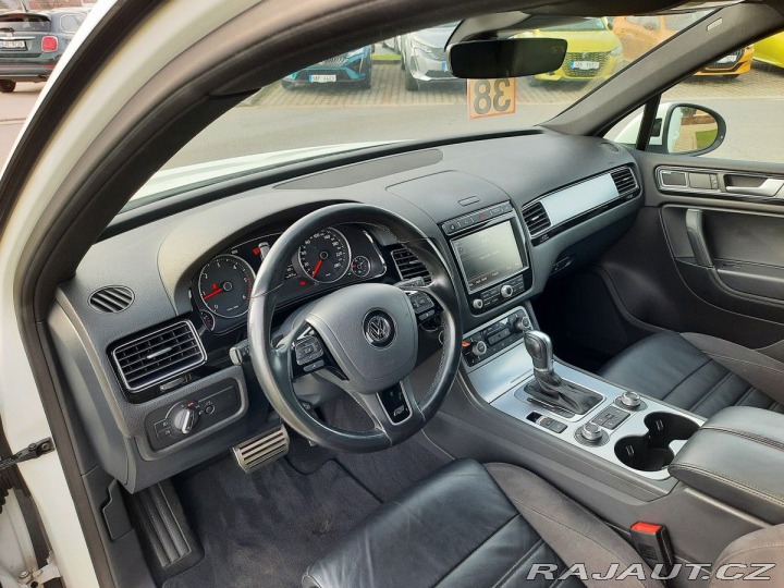 Volkswagen Touareg 3,0 TDI R V6 262k 8TT 2017