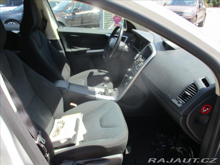 Volvo XC60 2,4 D4 120kw Kinetic AWD 2009