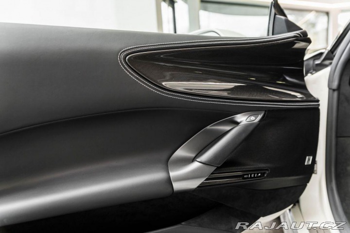 Ferrari SF90 Stradale 1800