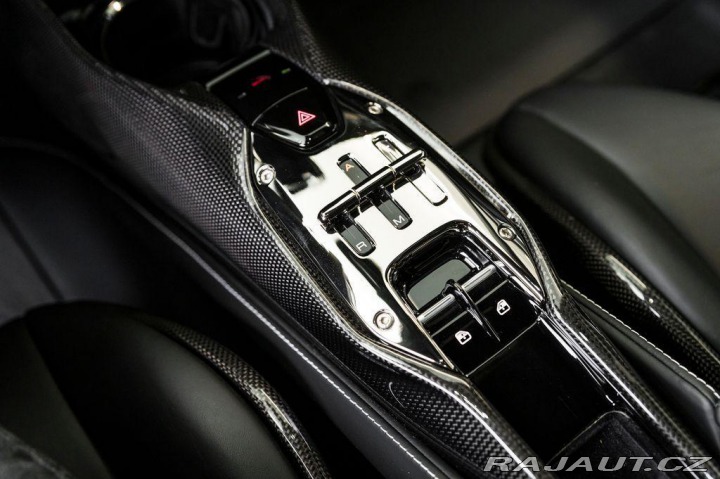 Ferrari SF90 Stradale 1800