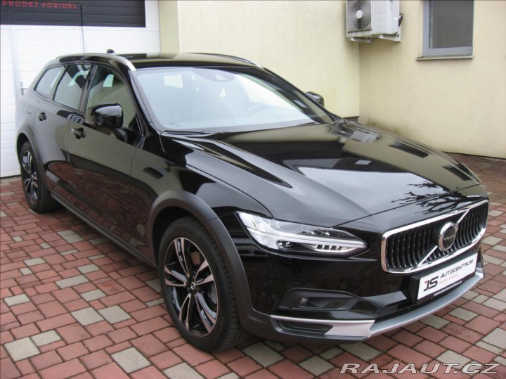 Volvo V90 2,0 B5 235PS Cross Count 2021