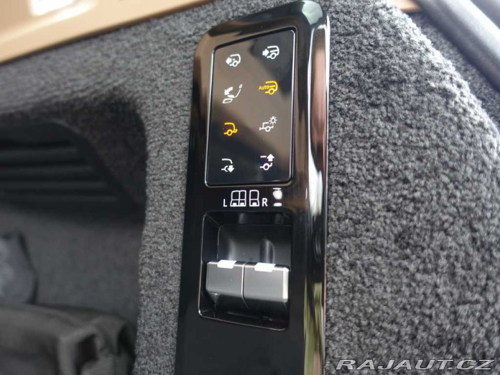 Land Rover Range Rover SV P615 LWB 2025