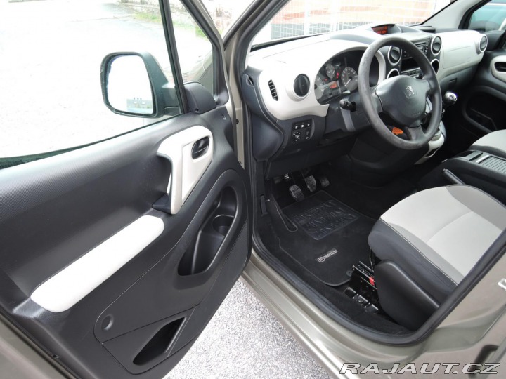 Peugeot Partner Tepee 1,6 eHDi Family Panorama 2012