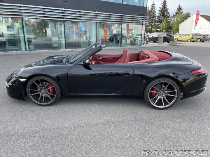 Porsche 911 3.4 i Carrera 4 Manuál Ca 2001