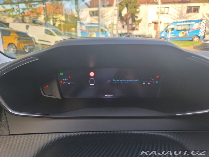 Peugeot 208 ALLURE 1.2 PT 100K MAN6 2025
