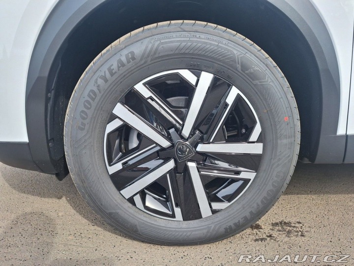 Peugeot 2008 STYLE 1.2 PT 100K MAN6 2025