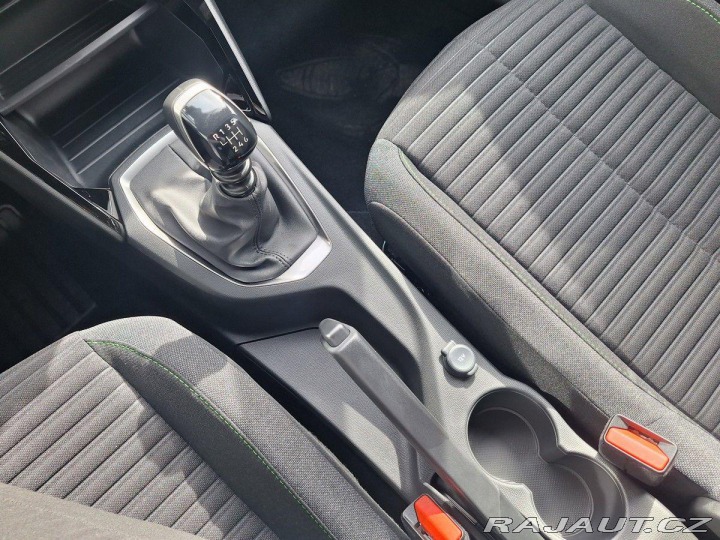 Peugeot 2008 STYLE 1.2 PT 100K MAN6 2025