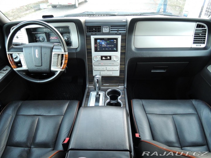 Lincoln Navigator 5,4i V8 24V Aut. LPG 7.mí 2007