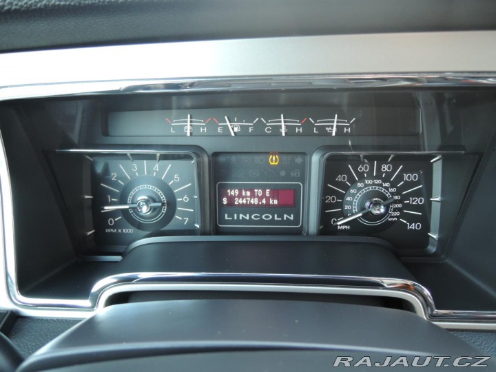Lincoln Navigator 5,4i V8 24V Aut. LPG 7.mí 2007