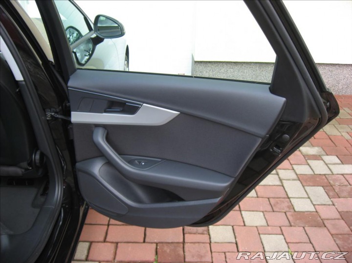 Audi A4 2,0 35 TFSI 150PS Gravit 2021