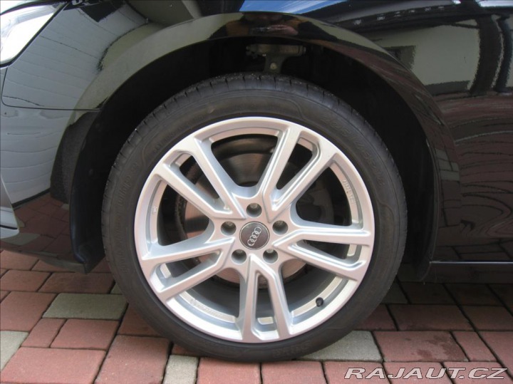 Audi A4 2,0 35 TFSI 150PS Gravit 2021