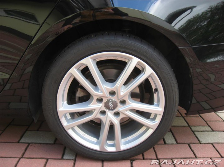 Audi A4 2,0 35 TFSI 150PS Gravit 2021