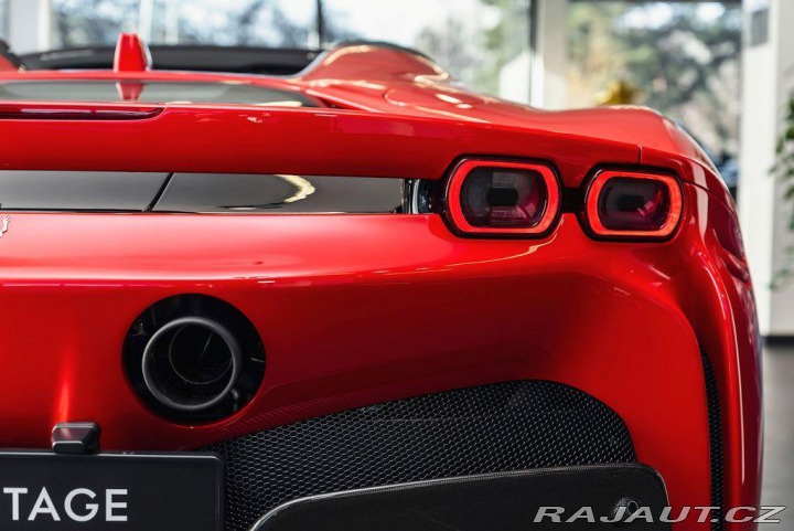 Ferrari SF90 Spider/Lift/Carbon/JBL 1800