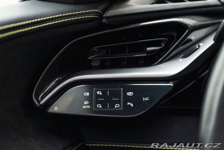 Ferrari SF90 Spider/Lift/Carbon/JBL 1800