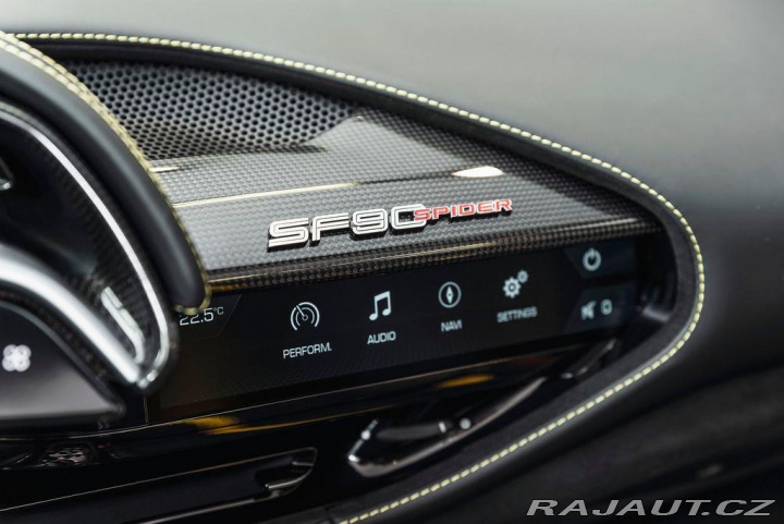 Ferrari SF90 Spider/Lift/Carbon/JBL 1800