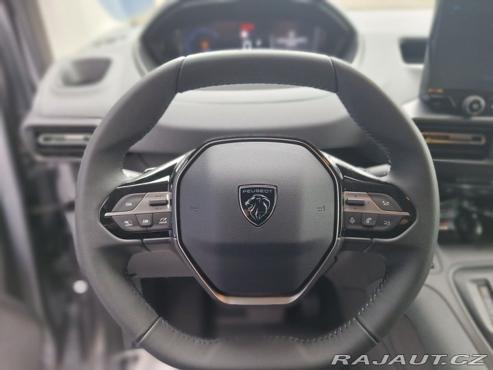 Peugeot Rifter LONG ALLURE BlHDi 130 EAT 2024