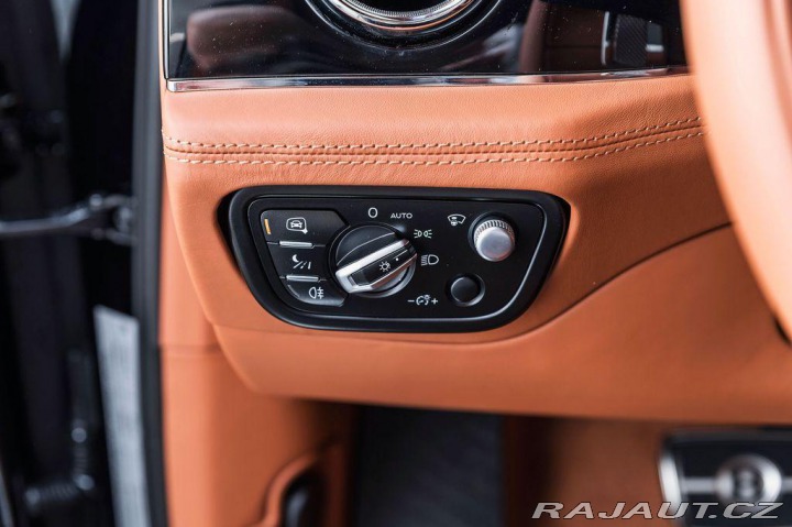 Bentley Bentayga V8/Naim/Entertainment/Pan 1800