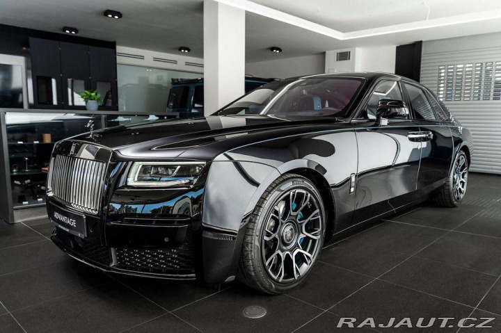 Rolls Royce Ghost Black Badge / Skladem 1800