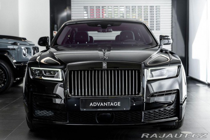 Rolls Royce Ghost Black Badge / Skladem 1800