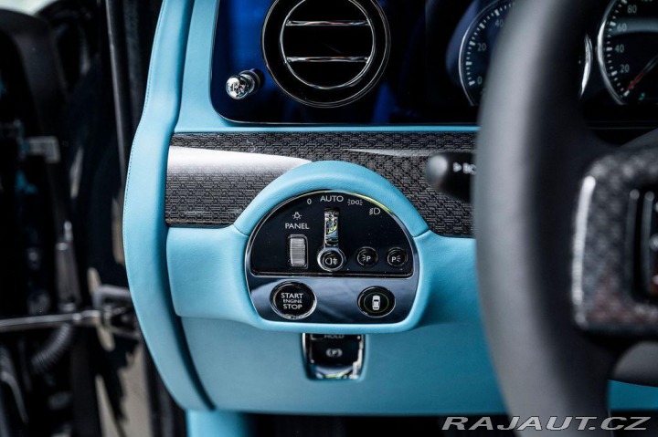 Rolls Royce Ghost Black Badge / Skladem 1800