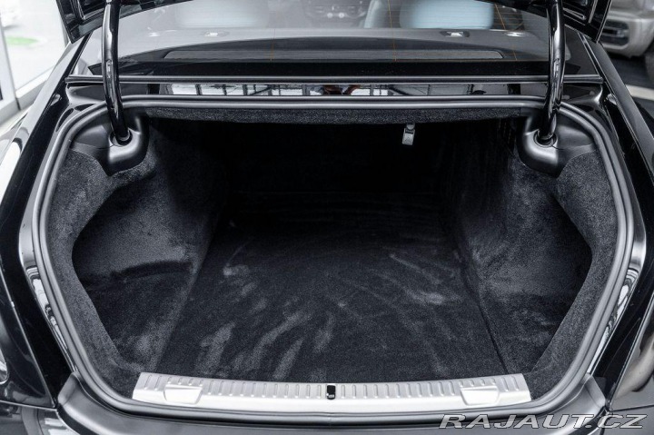 Rolls Royce Ghost Black Badge / Skladem 1800