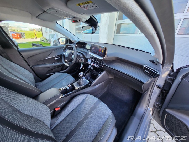 Peugeot 208 ALLURE 1,2 PT 100k M6 2025