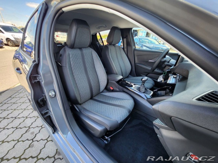Peugeot 208 ALLURE 1,2 PT 100k M6 2025