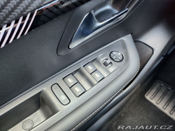 Peugeot 208 ALLURE 1,2 PT 100k M6 2025