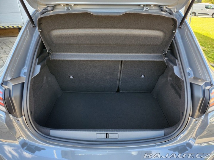 Peugeot 208 ALLURE 1,2 PT 100k M6 2025