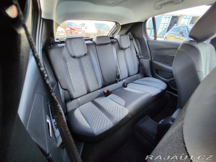 Peugeot 208 ALLURE 1,2 PT 100k M6 2025