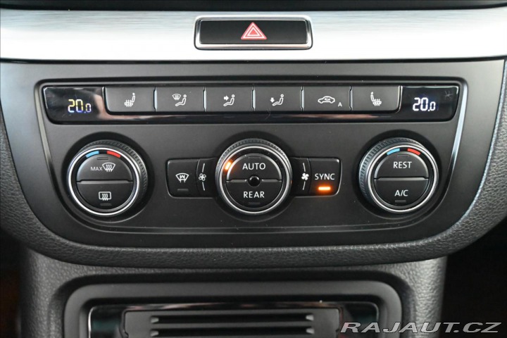 Volkswagen Sharan 2,0 TDi 103kW Highline Zá 2014